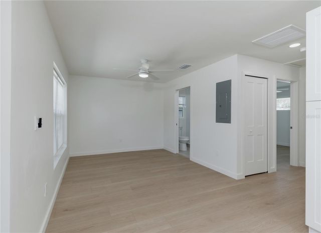 7291 8TH N, St Petersburg, FL 33702