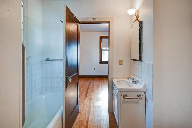 1101 Birch Haven Circle, Monona, WI 53716