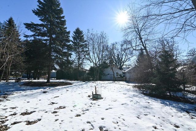 1101 Birch Haven Circle, Monona, WI 53716