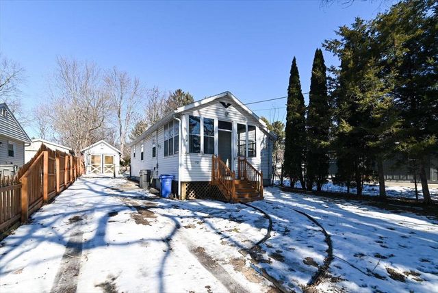 1101 Birch Haven Circle, Monona, WI 53716