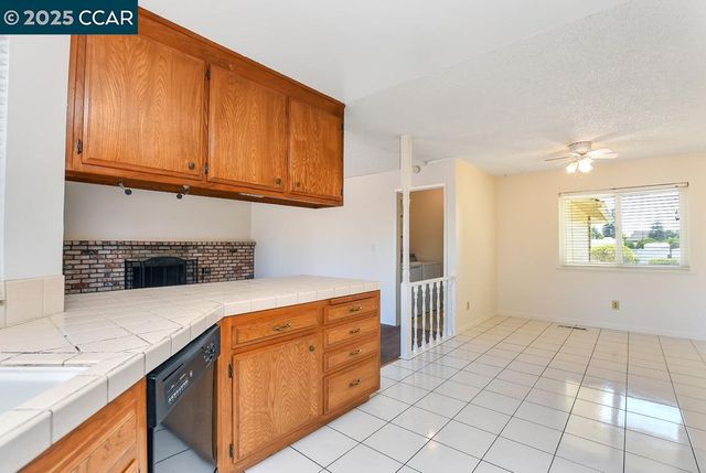 4911 Fuschia Way, Oakley, CA 94561