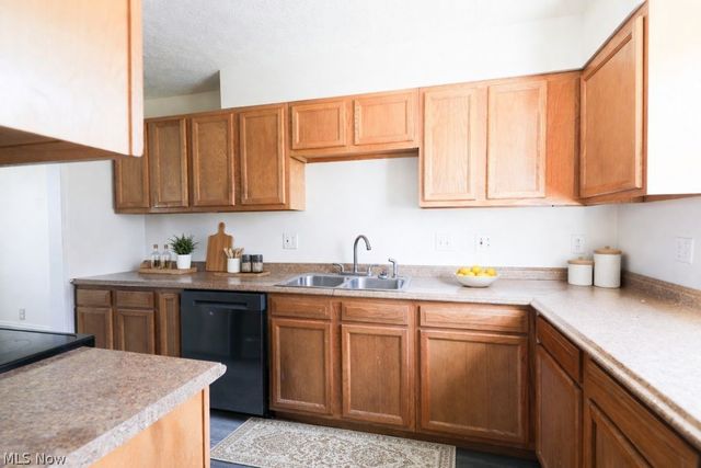 855 Newgarden Avenue, Salem, OH 44460