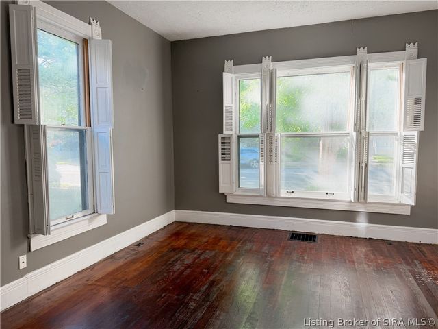 1211 E Elm Street, New Albany, IN 47150