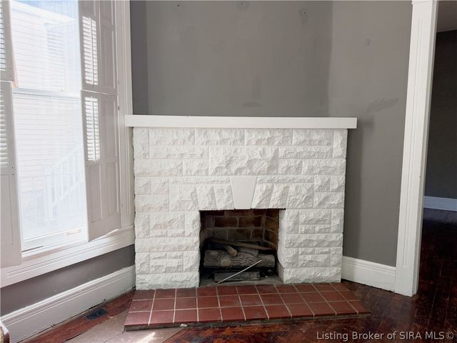1211 E Elm Street, New Albany, IN 47150