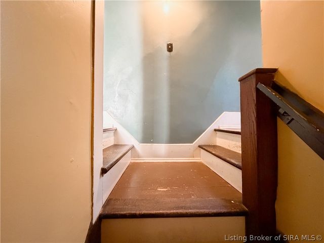 1211 E Elm Street, New Albany, IN 47150