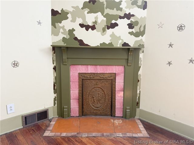 1211 E Elm Street, New Albany, IN 47150