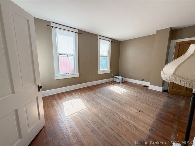 1211 E Elm Street, New Albany, IN 47150