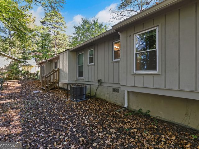 1481 Corn Crib Court, Stone Mountain, GA 30088