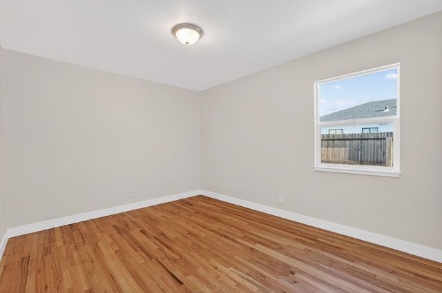 5250 Emerson Rd, Sacramento, CA 95820