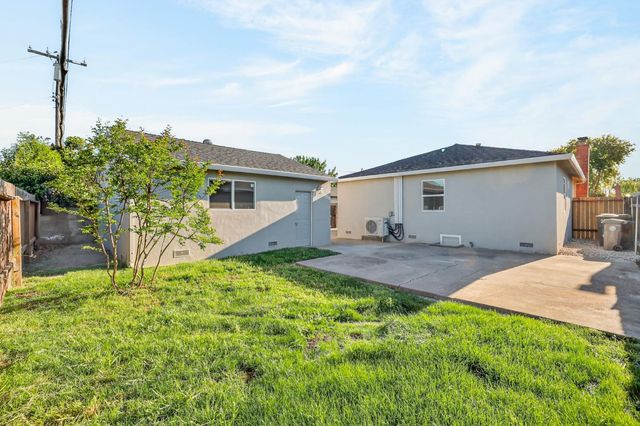 5250 Emerson Rd, Sacramento, CA 95820