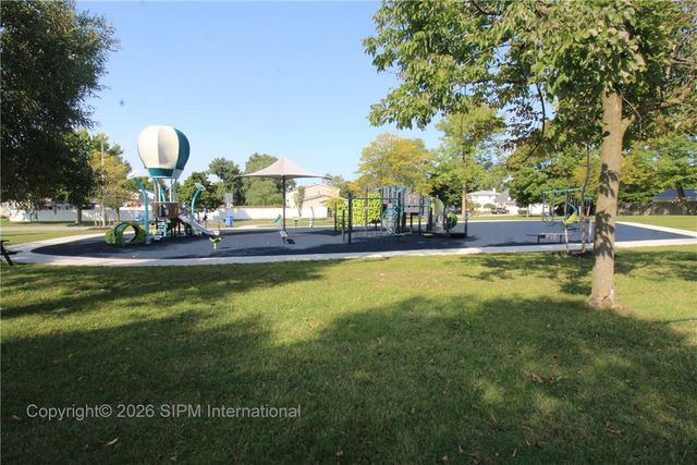 47 Stoneledge, Amherst, NY 14221