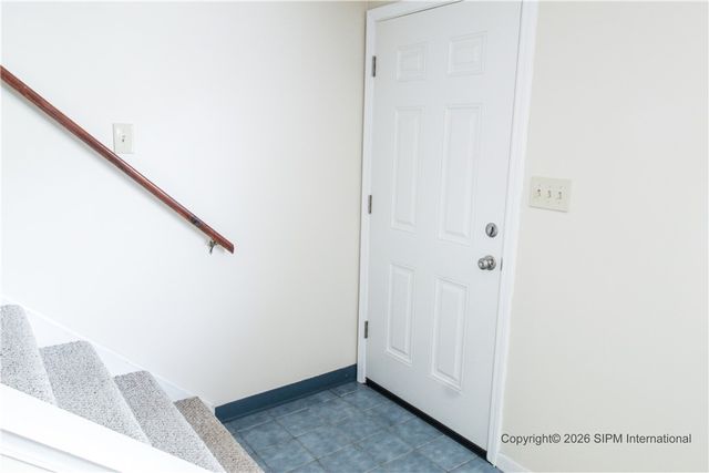 47 Stoneledge, Amherst, NY 14221