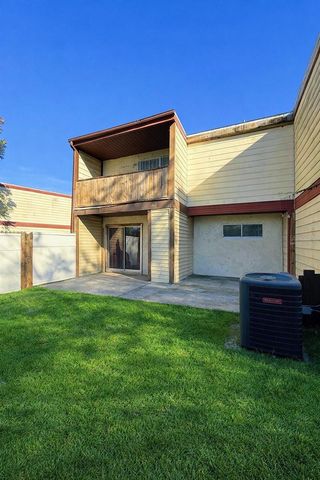 1836 WARRINGWOOD DRIVE B4, Orlando, FL 32839