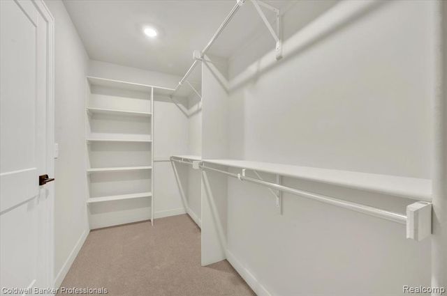 622 Westlake Avenue, Oxford, MI 48371