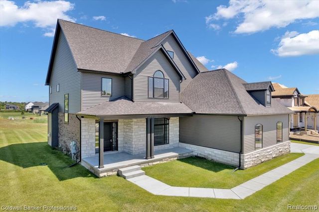 622 Westlake Avenue, Oxford, MI 48371