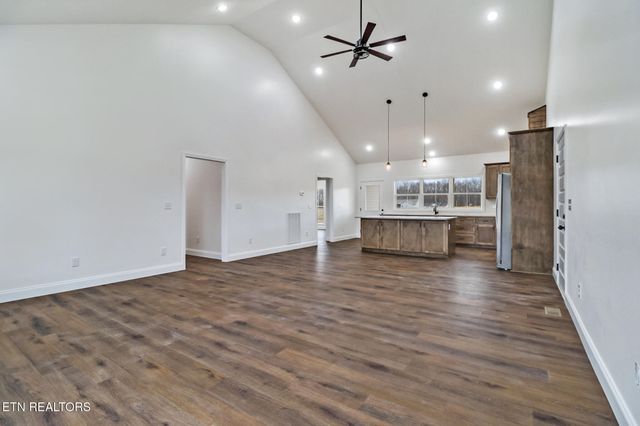 225 Georgee Rd, Jamestown, TN 38556