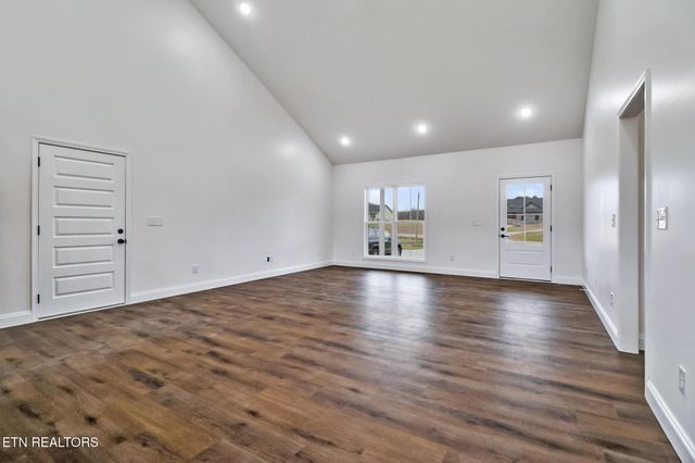 225 Georgee Rd, Jamestown, TN 38556