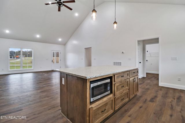 225 Georgee Rd, Jamestown, TN 38556