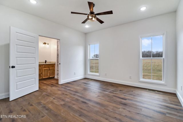 225 Georgee Rd, Jamestown, TN 38556