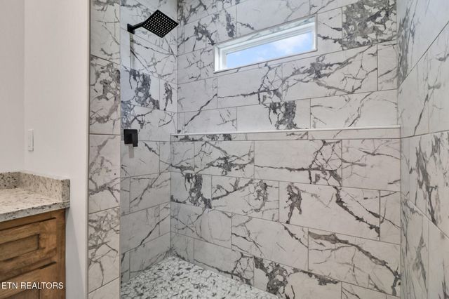 225 Georgee Rd, Jamestown, TN 38556