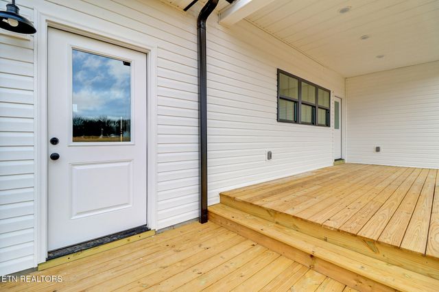 225 Georgee Rd, Jamestown, TN 38556