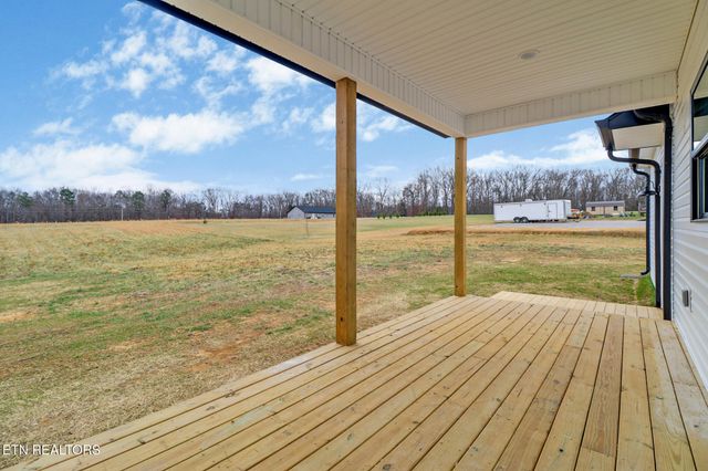 225 Georgee Rd, Jamestown, TN 38556