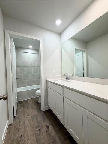 533 Shoreview Drive, Conroe, TX 77303
