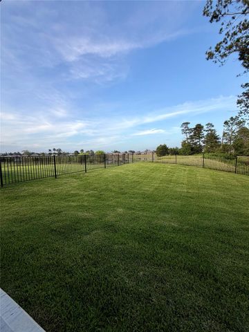 533 Shoreview Drive, Conroe, TX 77303