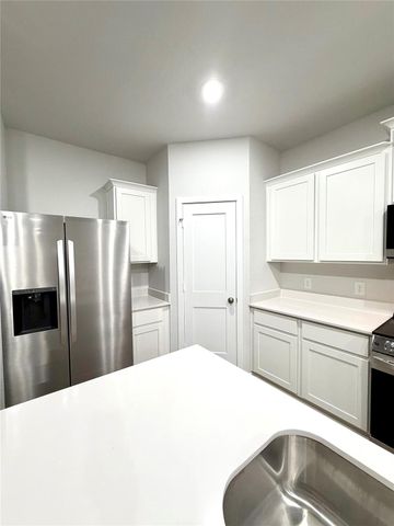533 Shoreview Drive, Conroe, TX 77303