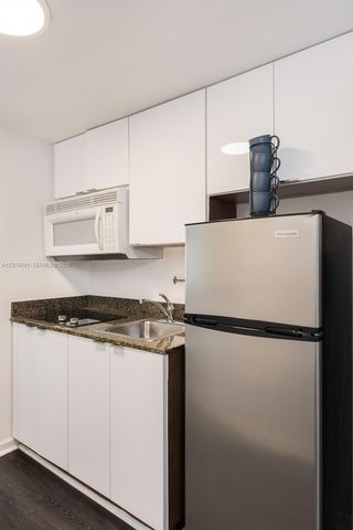 1200 Brickell Bay Drive 4010, Miami, FL 33131