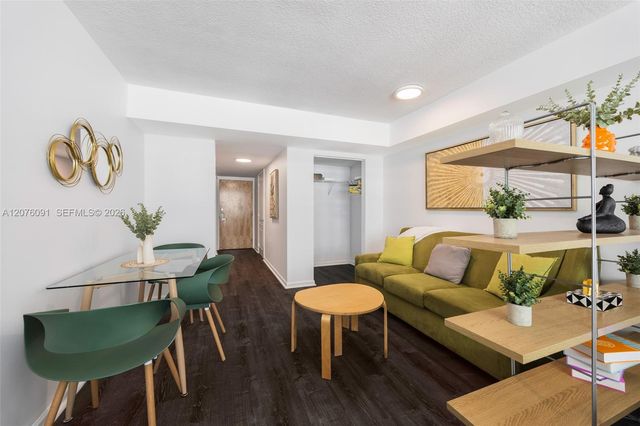 1200 Brickell Bay Drive 4010, Miami, FL 33131
