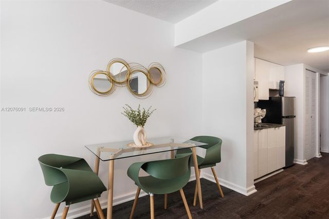 1200 Brickell Bay Drive 4010, Miami, FL 33131