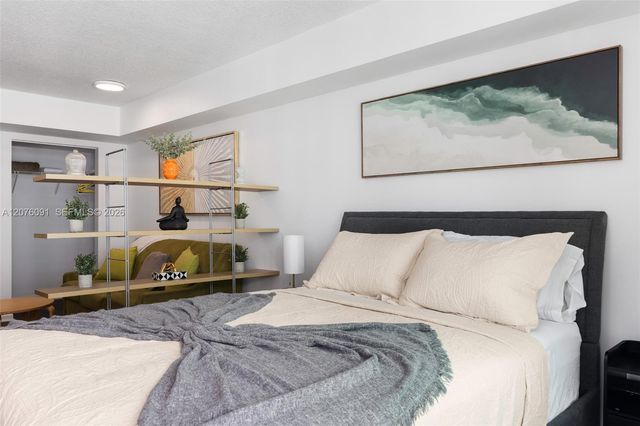 1200 Brickell Bay Drive 4010, Miami, FL 33131