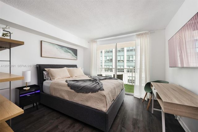 1200 Brickell Bay Drive 4010, Miami, FL 33131