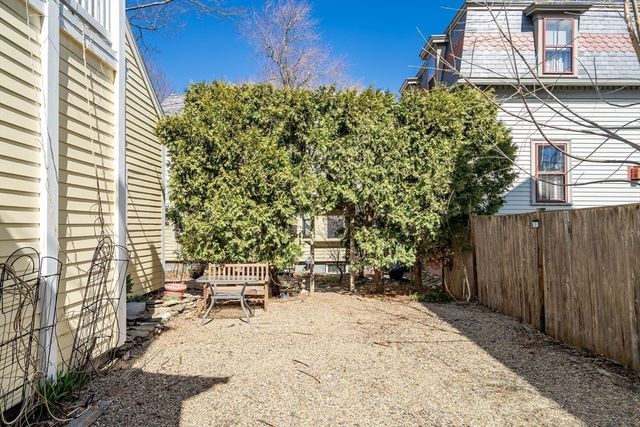 239 Mt Auburn Street, Cambridge, MA 02138