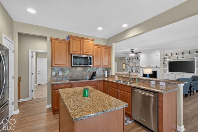 16171 Oakford Trail, Fishers, IN 46037