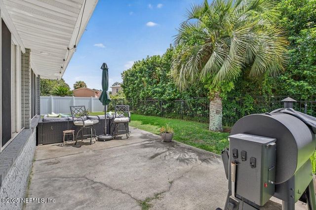 7 WINTERBERRY Place, Palm Coast, FL 32164