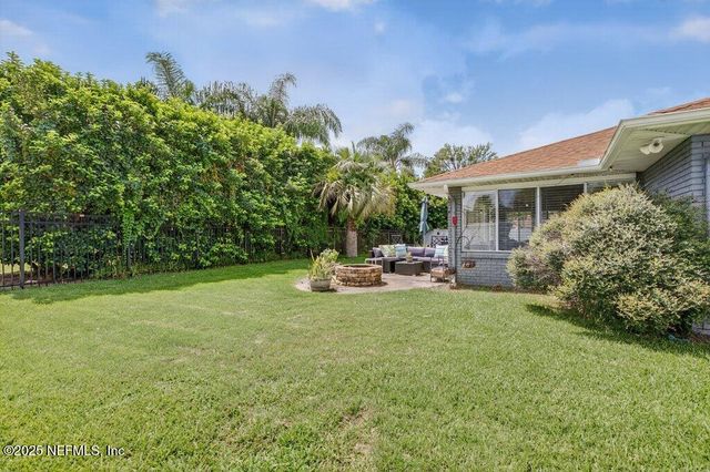 7 WINTERBERRY Place, Palm Coast, FL 32164