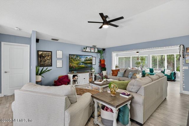 7 WINTERBERRY Place, Palm Coast, FL 32164