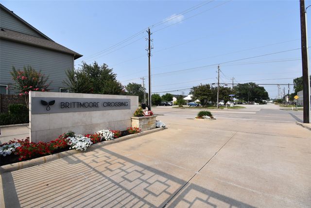 10914 Brambling Wood Dr S, Houston, TX 77043