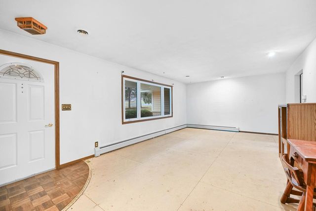 N5907 Aspen DRIVE, Burlington, WI 53105