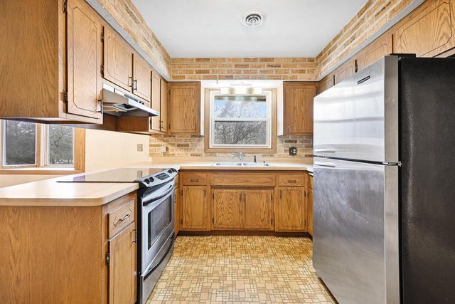 N5907 Aspen DRIVE, Burlington, WI 53105