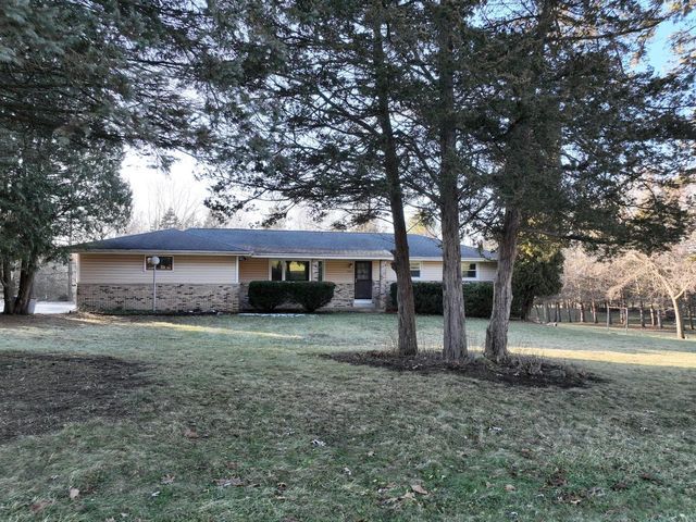 N5907 Aspen DRIVE, Burlington, WI 53105