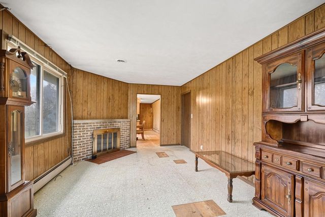 N5907 Aspen DRIVE, Burlington, WI 53105