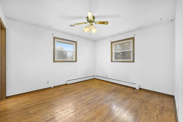 N5907 Aspen DRIVE, Burlington, WI 53105