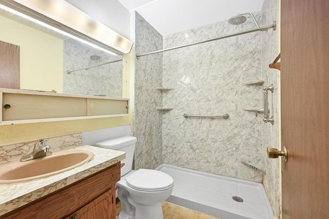 N5907 Aspen DRIVE, Burlington, WI 53105