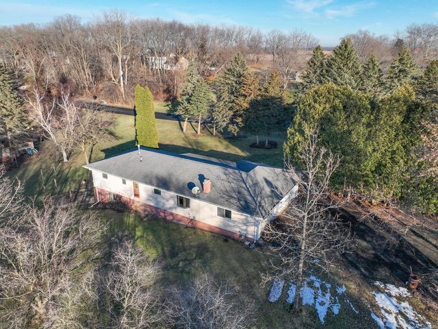 N5907 Aspen DRIVE, Burlington, WI 53105