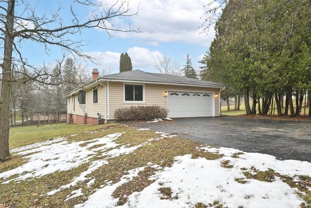 N5907 Aspen DRIVE, Burlington, WI 53105