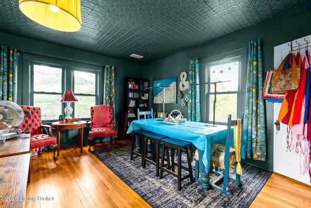 107 Cornell Pl, Louisville, KY 40207