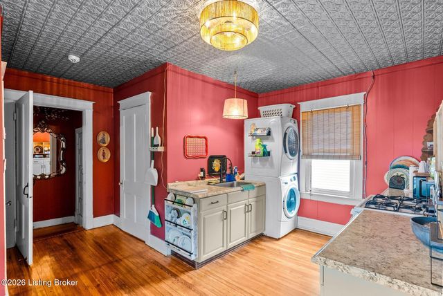 107 Cornell Pl, Louisville, KY 40207